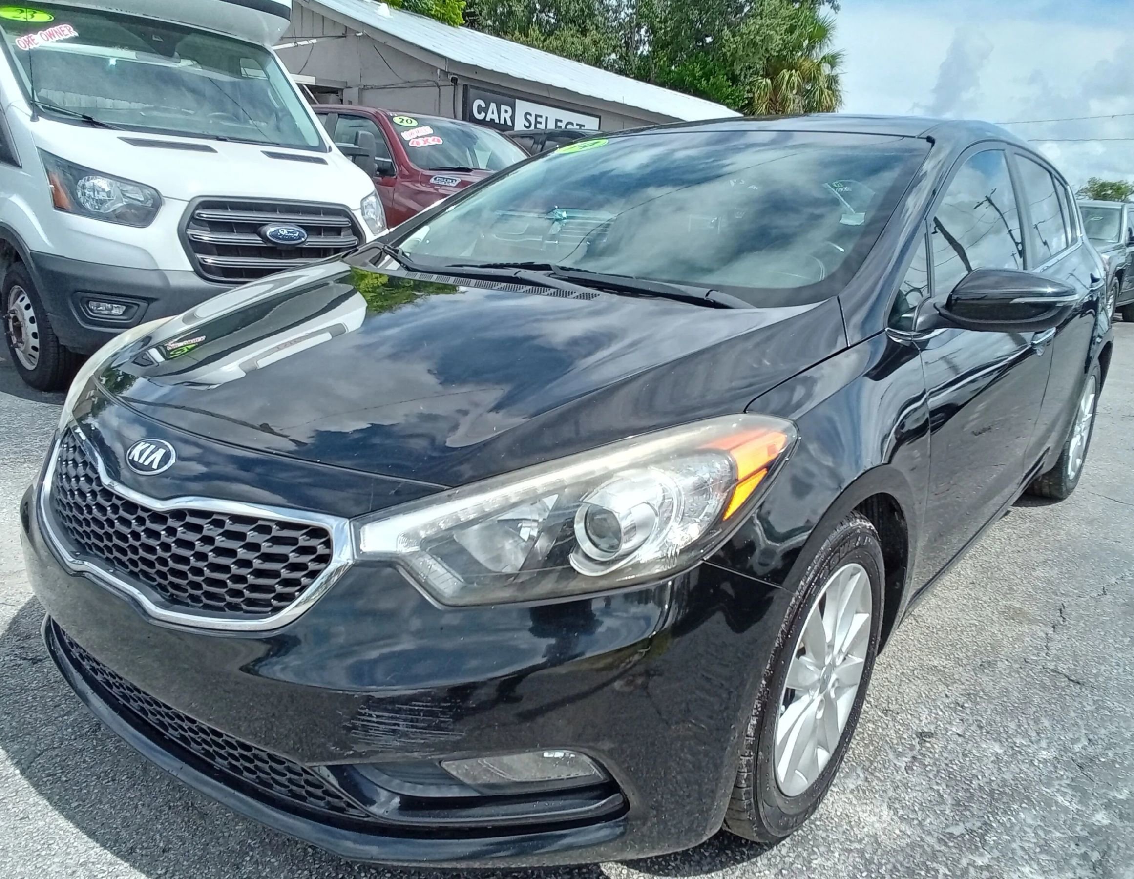 Used 2014 Kia Forte EX w/ EX Premium Package image 2