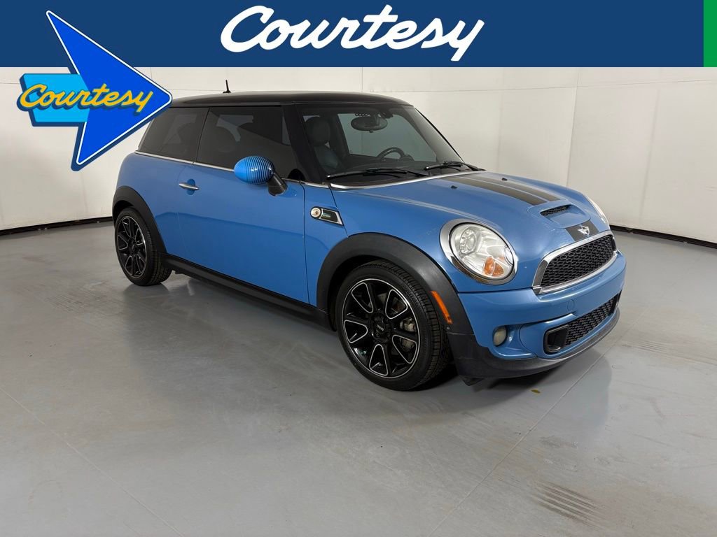 Used 2013 MINI Cooper S image 1