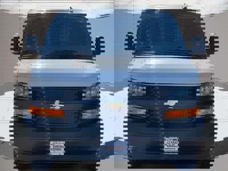 Used 2025 Chevrolet Express 2500 w/ Driver Convenience Package image 9