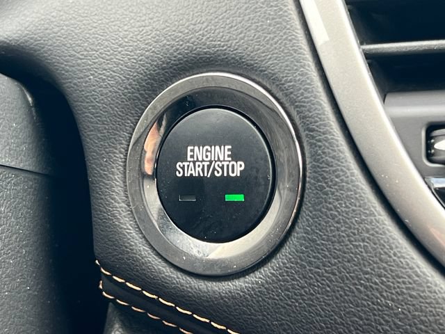 Used 2018 Chevrolet Trax LT w/ LT Convenience Package FWD image 25