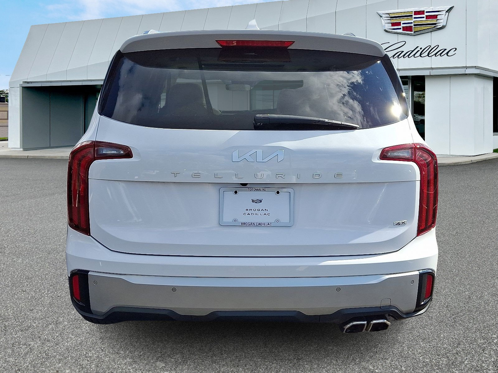 Used 2023 Kia Telluride S w/ S Sunroof Package image 5