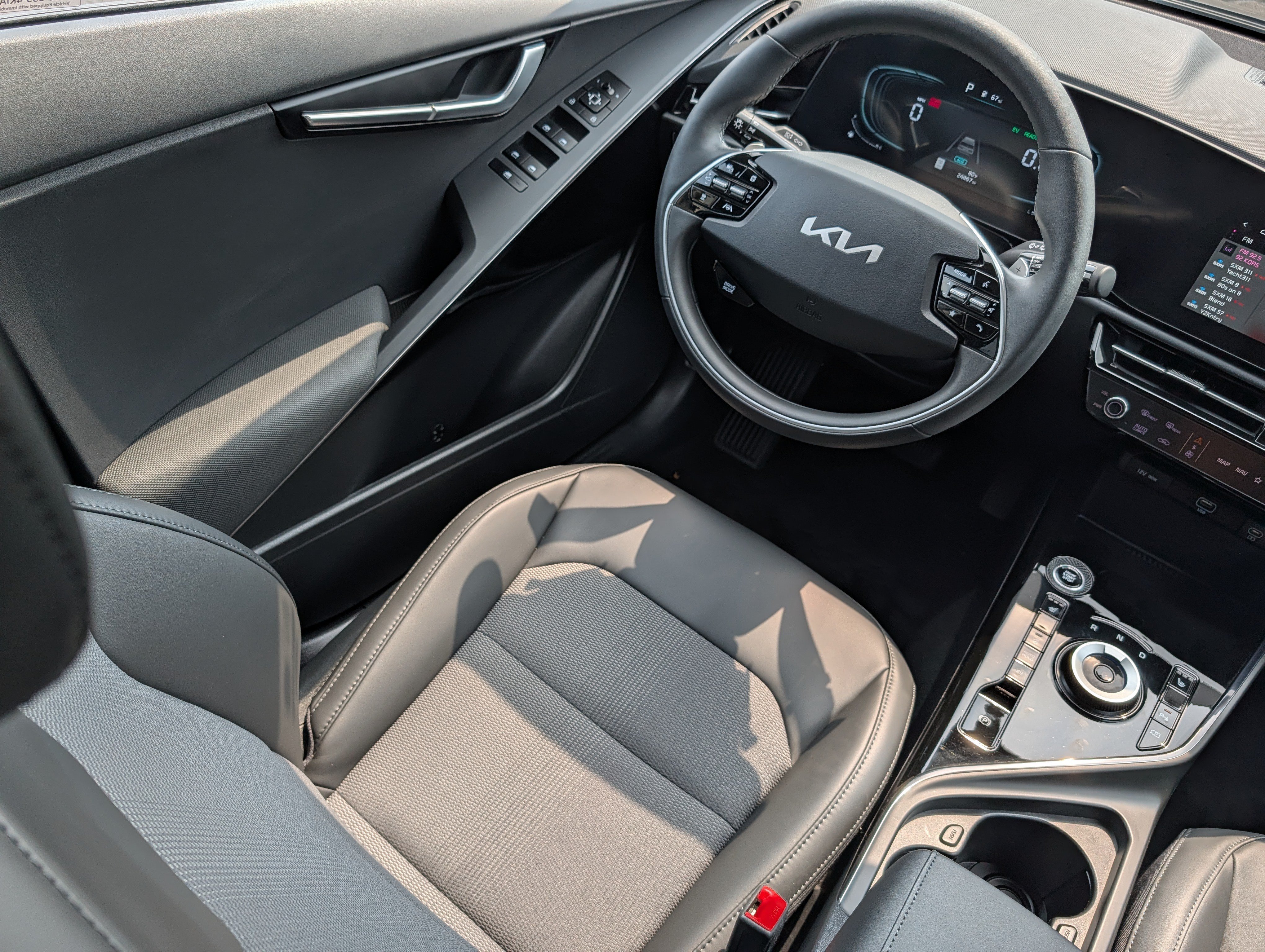 Certified 2024 Kia Niro EX w/ EX Cold Weather Package FWD image 9