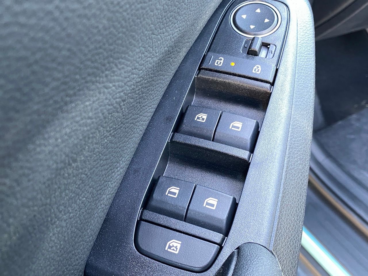 New 2026 Kia Seltos S FWD image 11