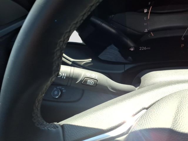 Used 2025 Buick Envista Sport Touring FWD image 25
