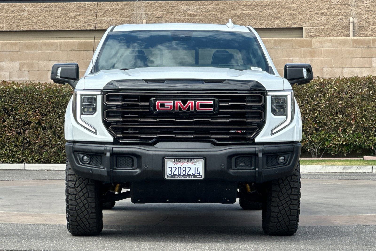 Certified 2026 GMC Sierra 1500 AT4X AWD/4WD image 9