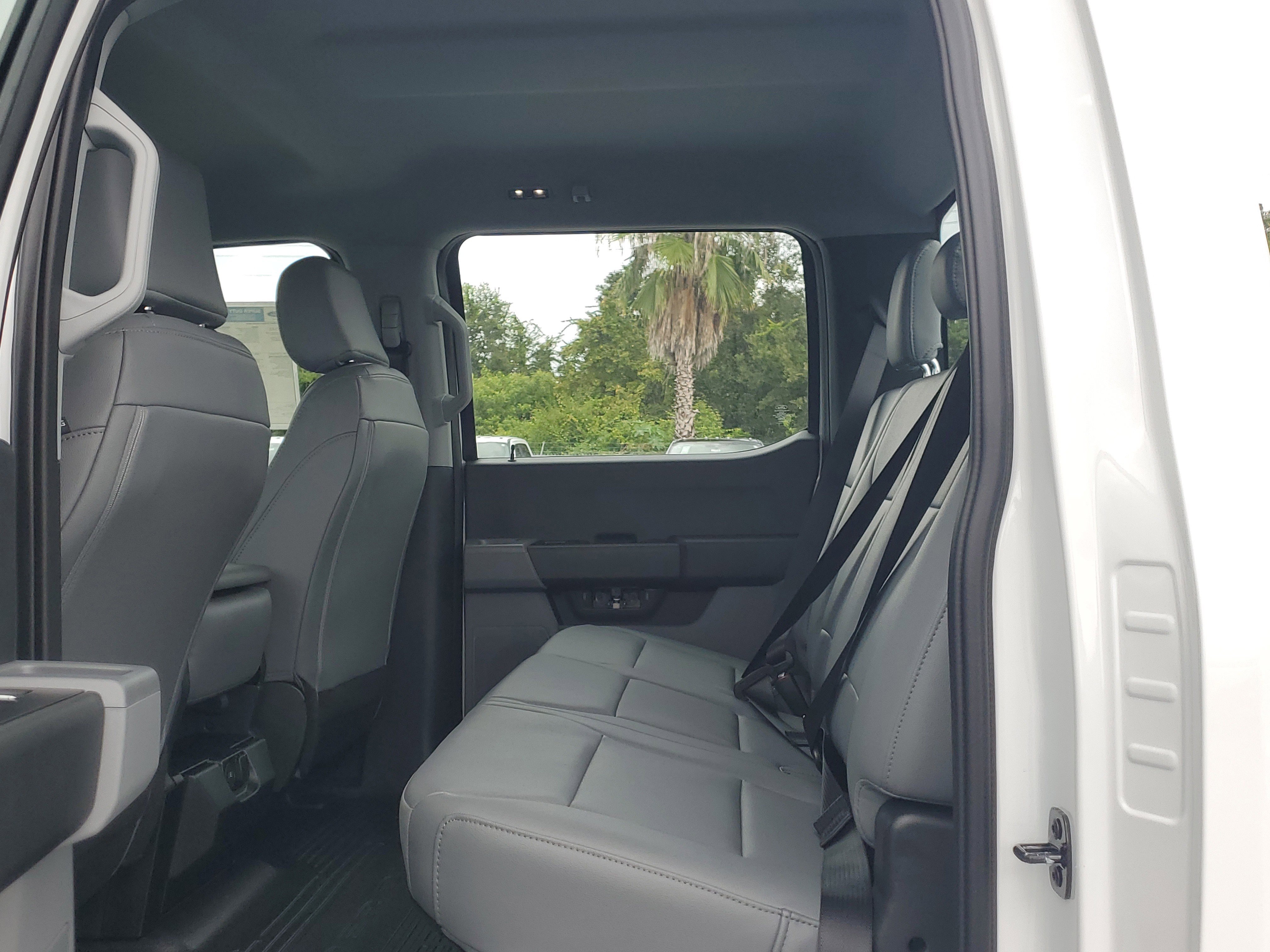 New 2026 Ford F250 XL w/ XL Chrome Package image 11