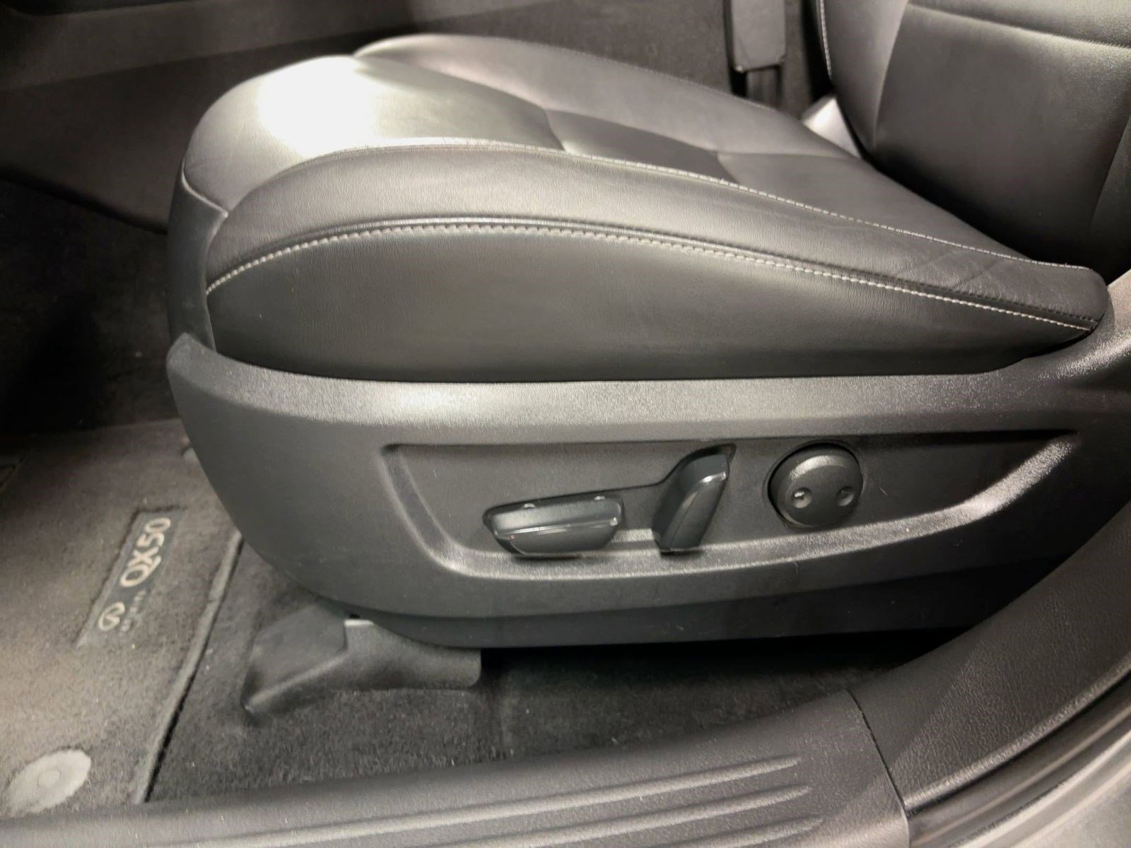 Used 2020 INFINITI QX50 Essential w/ Edition 30 Package image 13