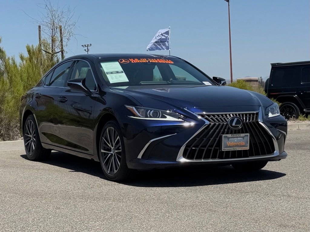Used 2025 Lexus ES 300h w/ Premium Package FWD image 6