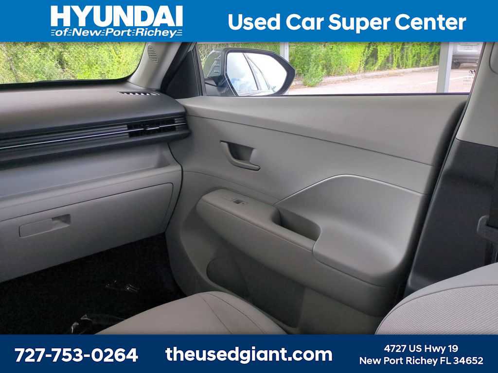 Certified 2024 Hyundai Kona SEL FWD image 18