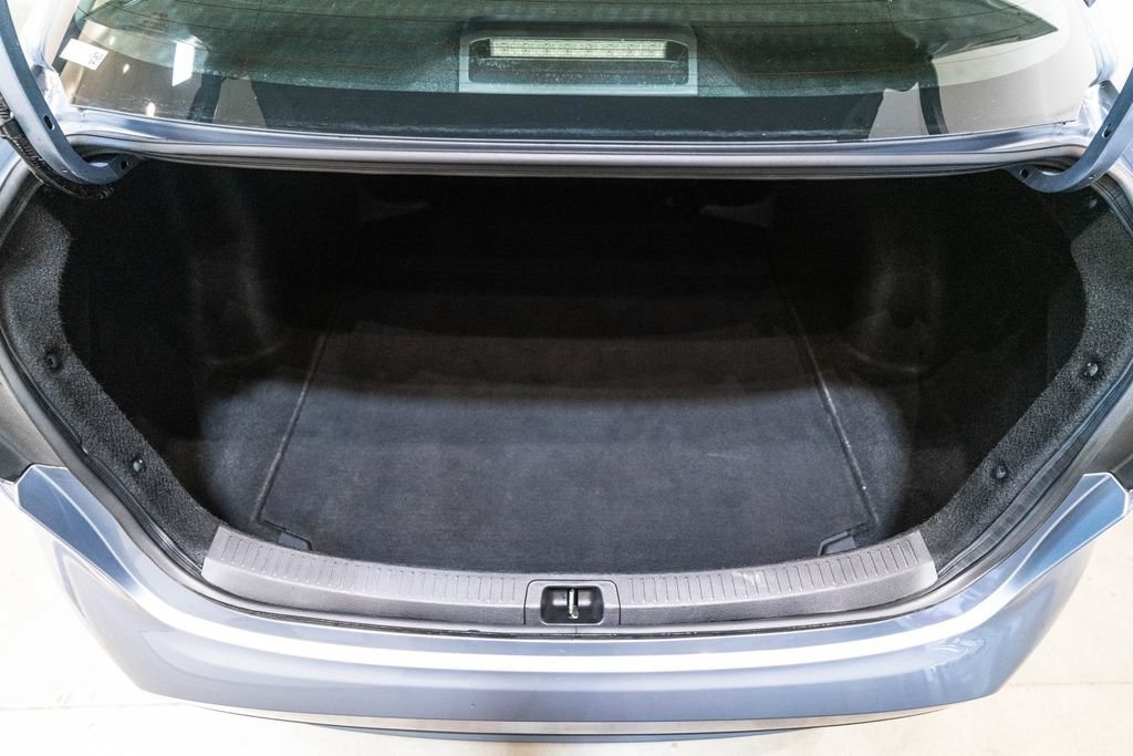 Used 2022 Toyota Corolla LE FWD image 29