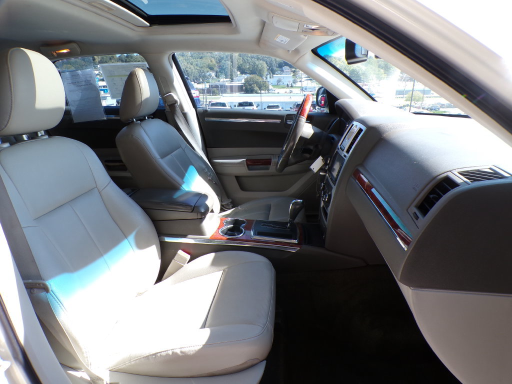 Used 2008 Chrysler 300 Limited AWD/4WD image 15