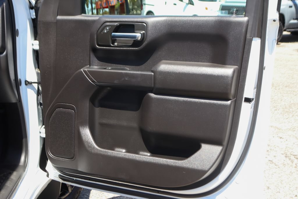 Used 2024 Chevrolet Silverado 1500 Custom Trail Boss w/ Turbomax Blackout Package AWD/4WD image 39