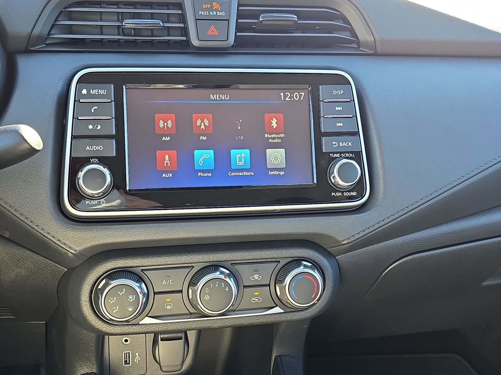 New 2025 Nissan Versa S w/ Trunk Package image 17