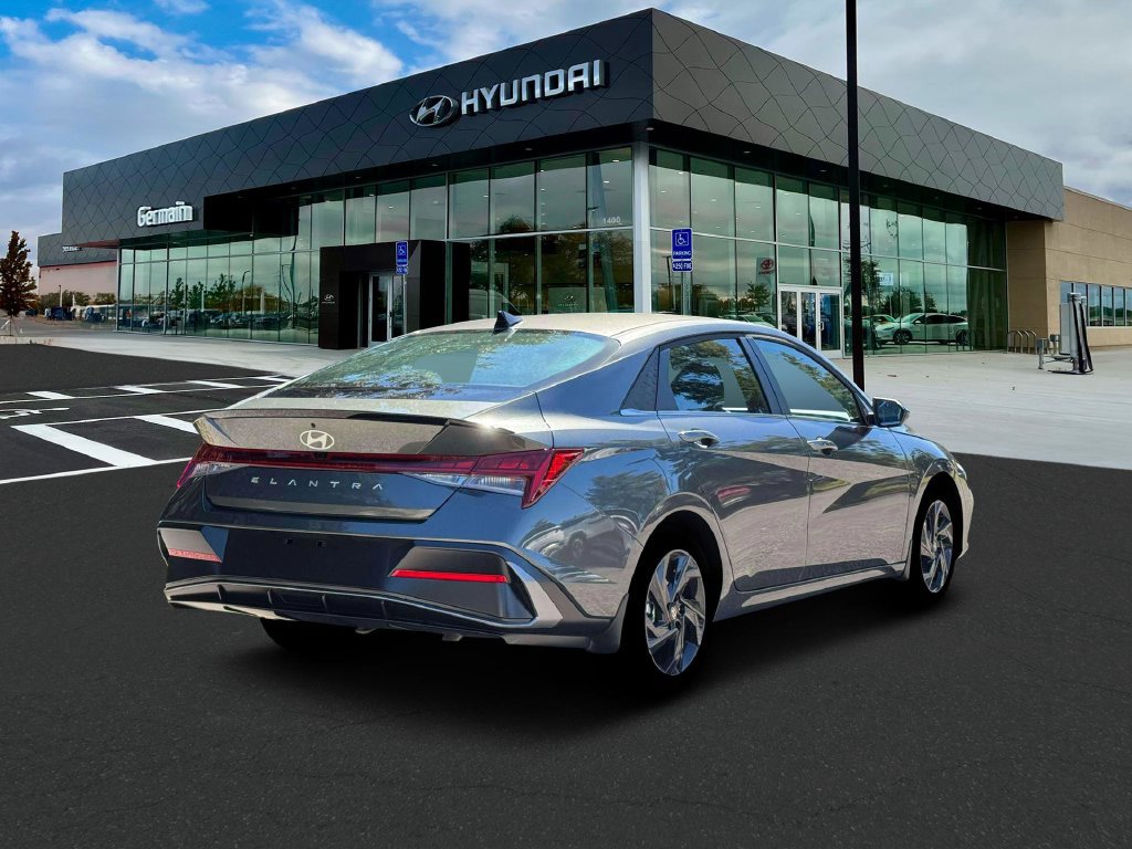 New 2026 Hyundai Elantra SEL Sport Premium FWD image 7