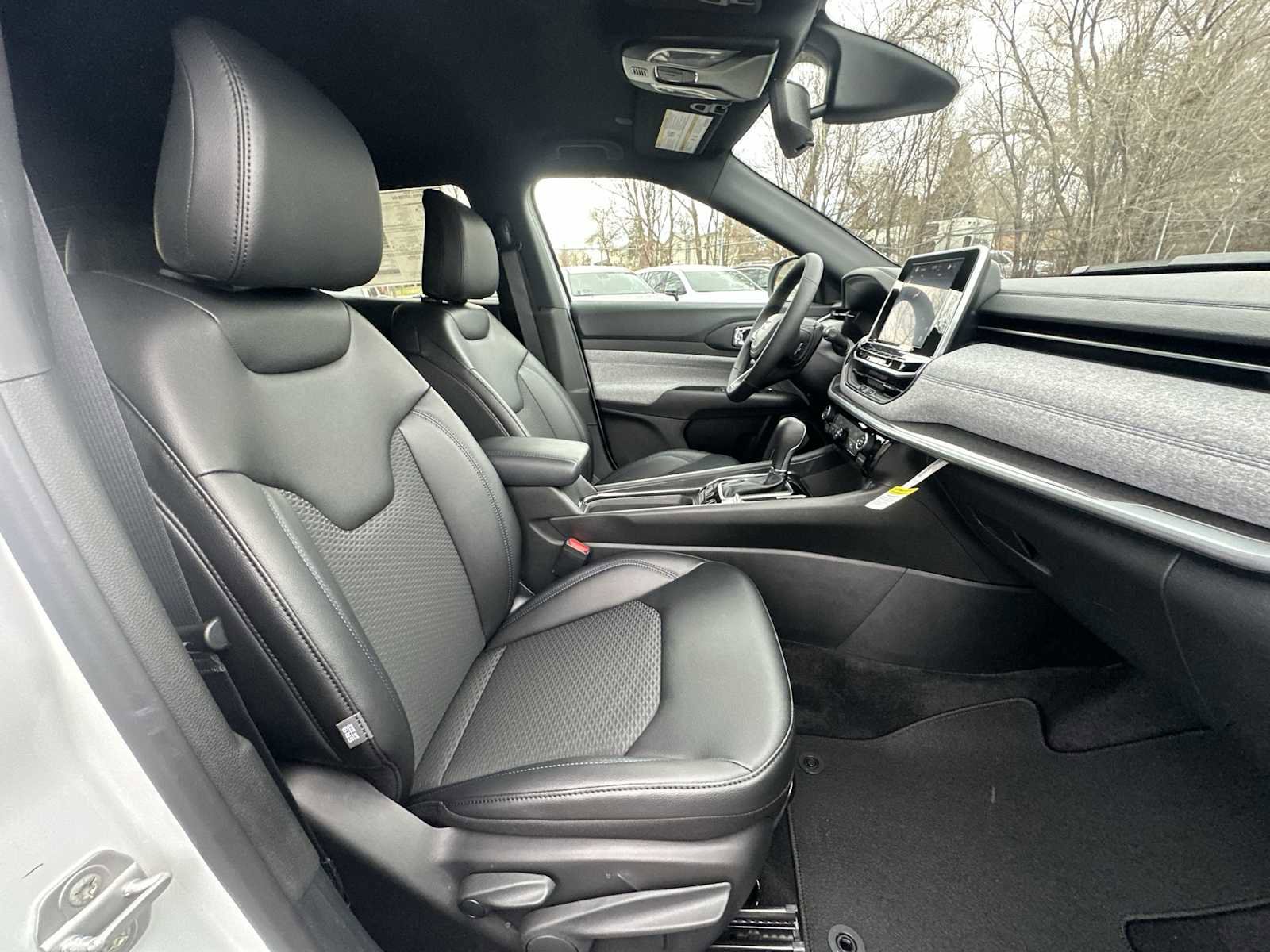 New 2026 Jeep Compass Latitude image 23