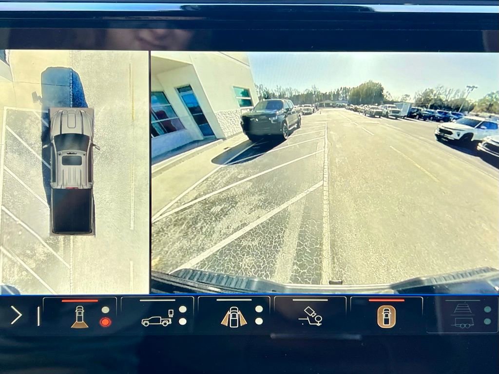 Used 2025 GMC Sierra 2500 Denali Ultimate image 9