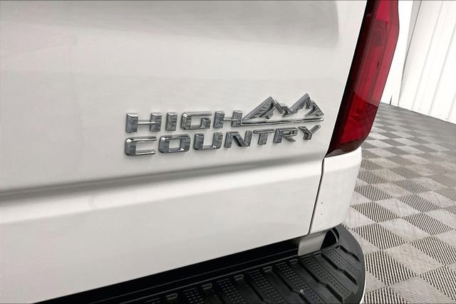 Used 2022 Chevrolet Silverado 1500 High Country w/ High Country Premium Package image 9
