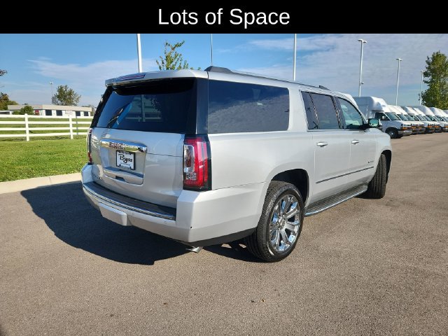 Used 2016 GMC Yukon XL Denali w/ Open Road Package AWD/4WD image 9