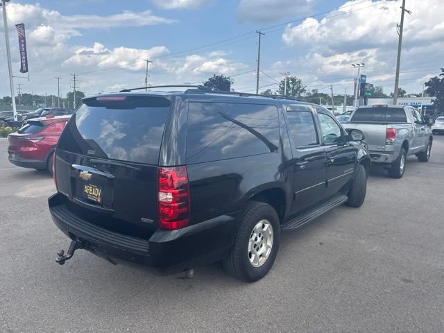 Used 2011 Chevrolet Suburban LT AWD/4WD image 4