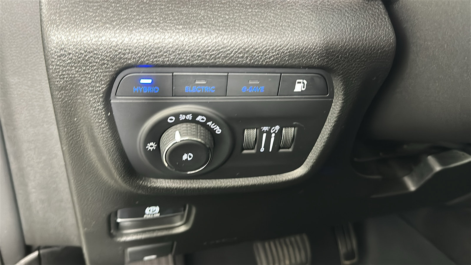 Used 2023 Jeep Grand Cherokee 4WD 4xe image 24