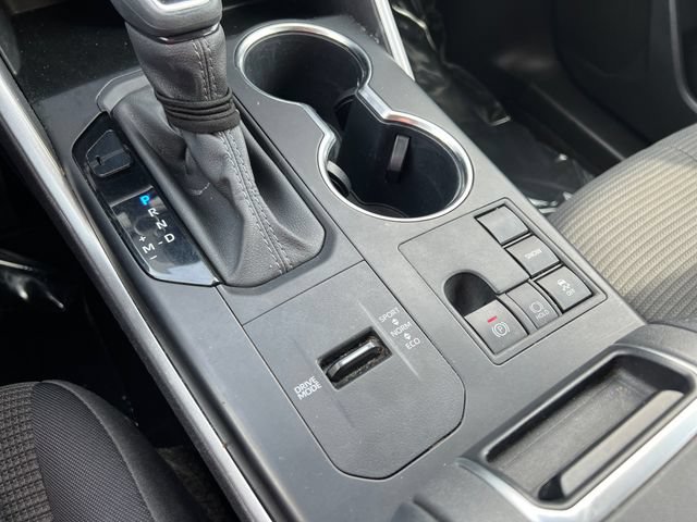 Certified 2025 Toyota Highlander LE FWD image 25