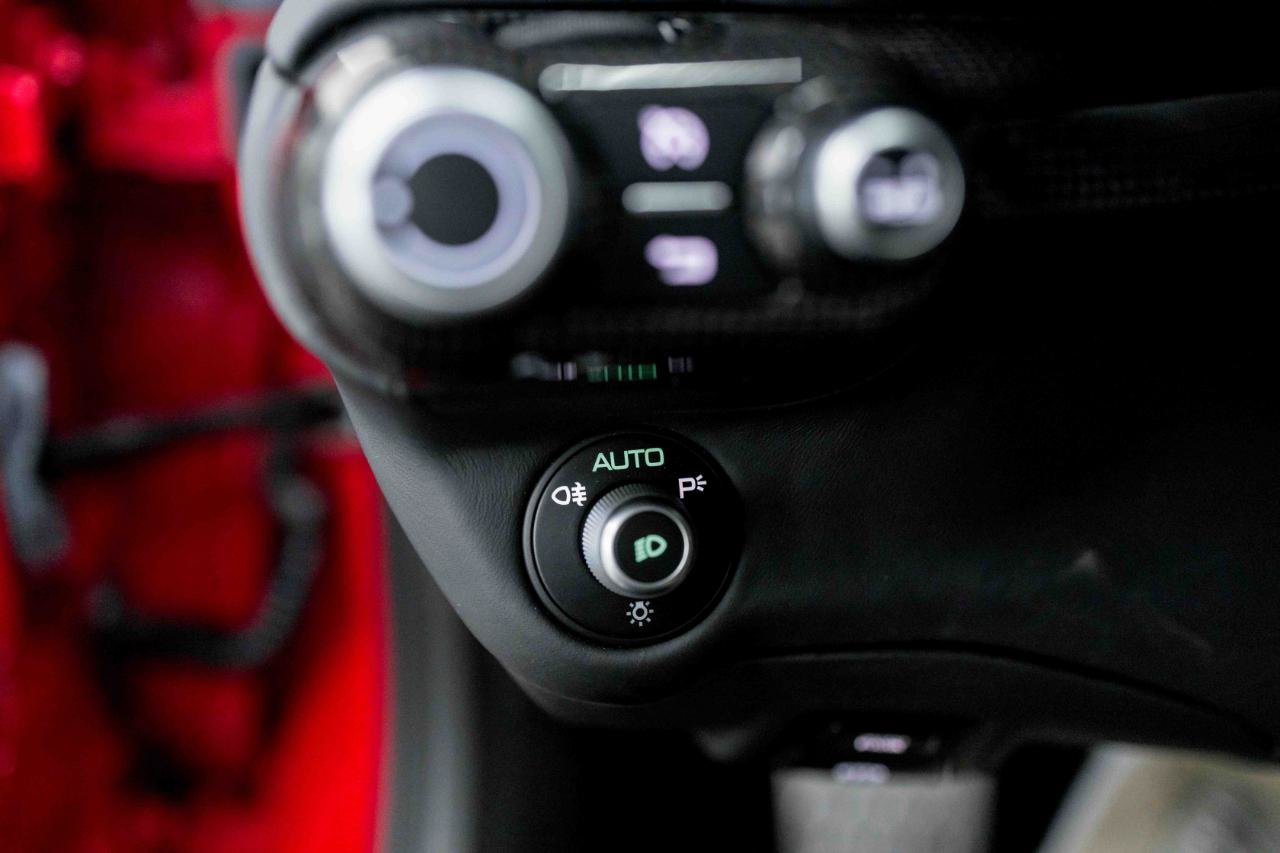 Used 2018 Ferrari 812 Superfast RWD image 61
