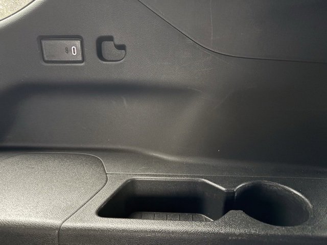 Used 2024 GMC Yukon XL SLT w/ SLT Premium Package image 20