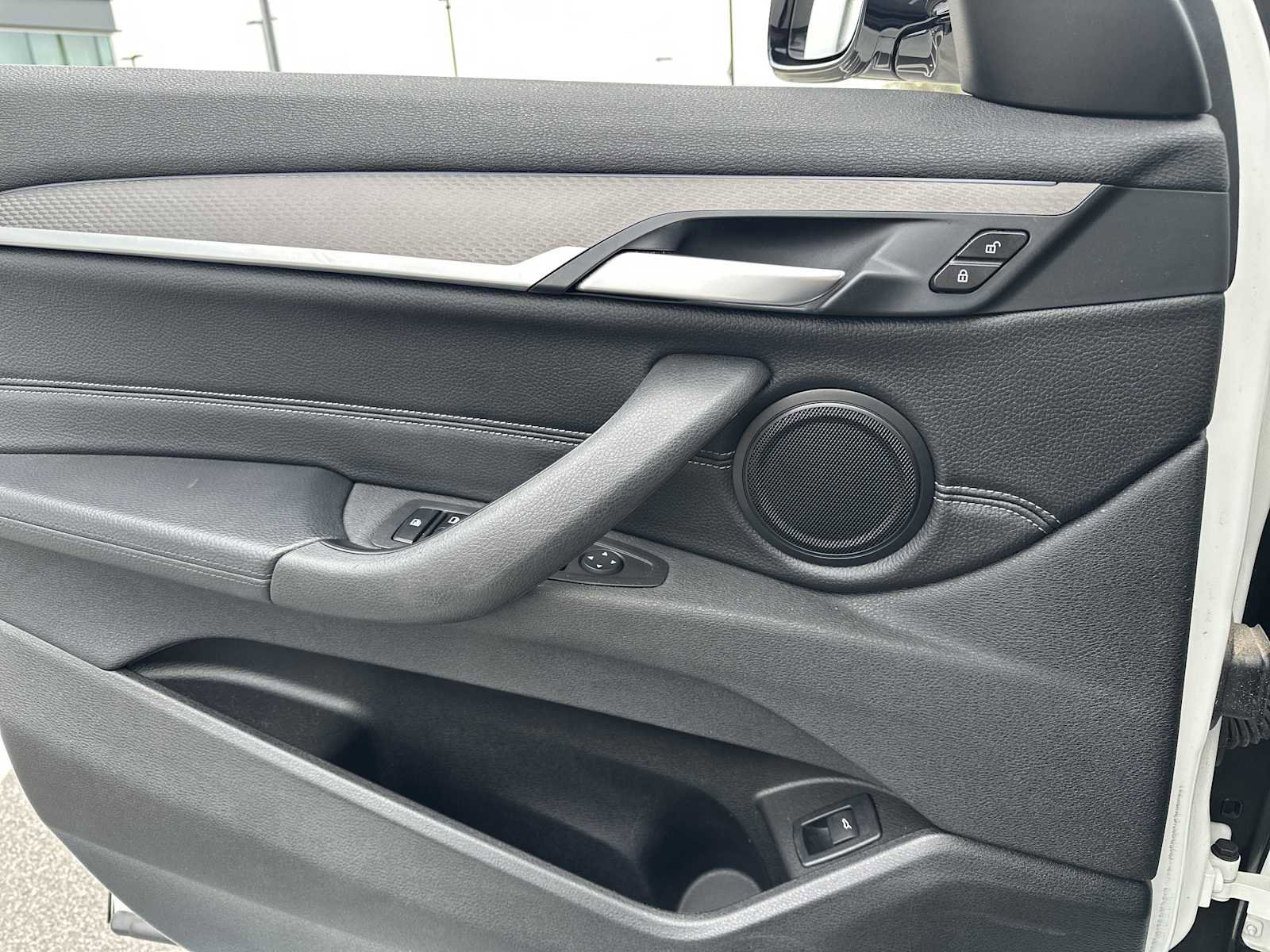 Used 2018 BMW X2 sDrive28i w/ M SportX Package image 21