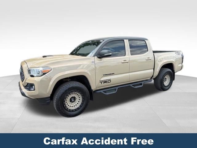 Used 2018 Toyota Tacoma TRD Sport w/ Technology Package AWD/4WD image 3