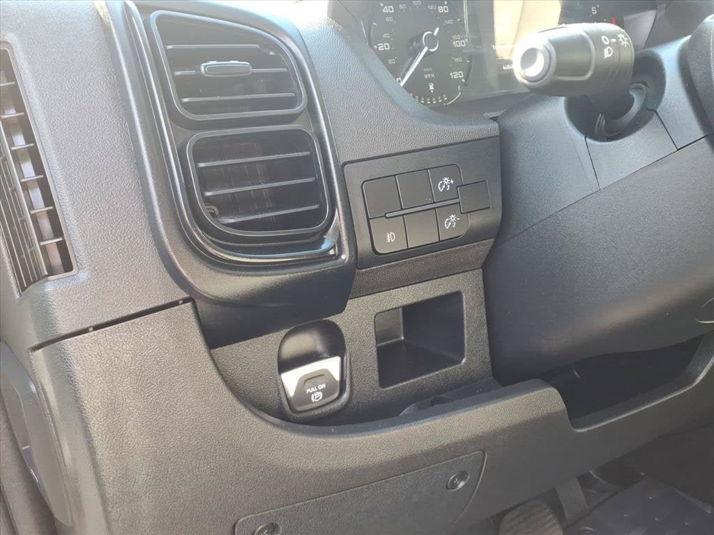 Used 2024 RAM ProMaster 2500 w/ Convenience Group FWD image 21