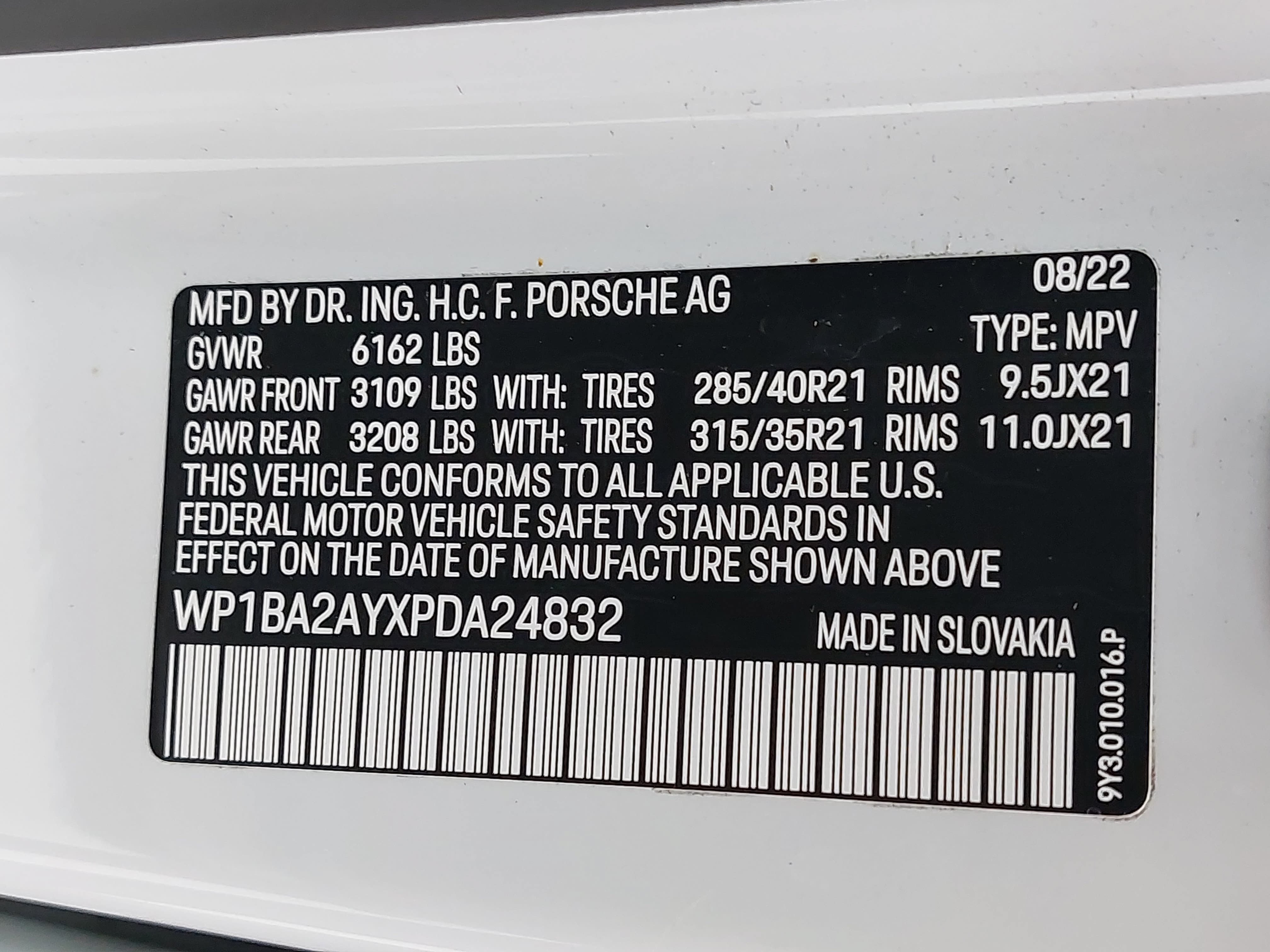 Certified 2023 Porsche Cayenne Platinum Edition AWD/4WD image 38
