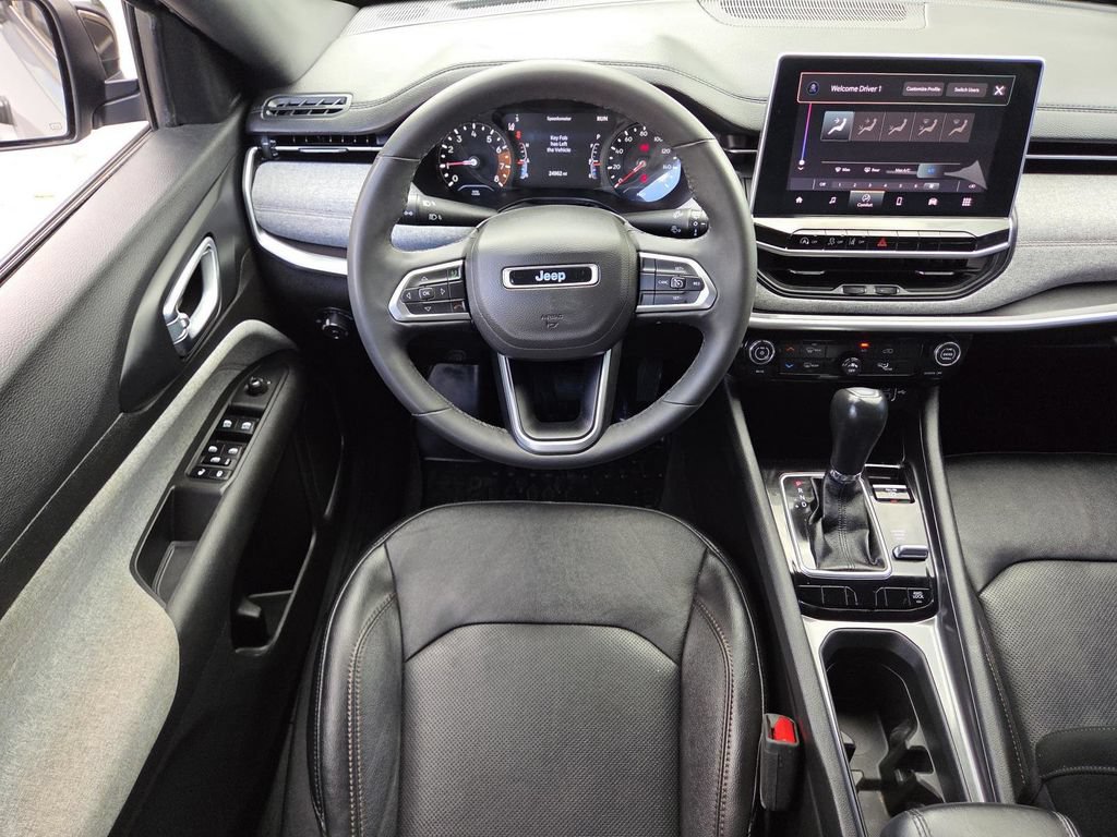 Used 2023 Jeep Compass Latitude AWD/4WD image 23