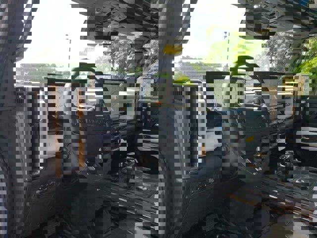 New 2025 GMC Hummer EV 2X image 17