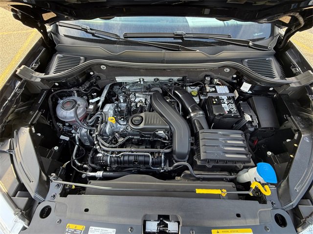 Certified 2024 Volkswagen Taos SE w/ Panoramic Sunroof Package image 20