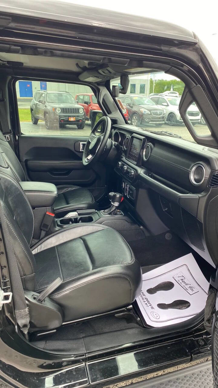 Used 2018 Jeep Wrangler Unlimited Sahara image 31