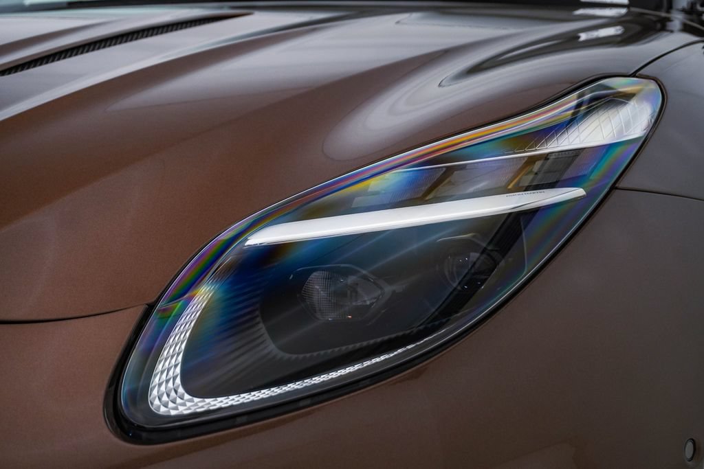 Used 2024 Aston Martin DB12 Coupe RWD image 6