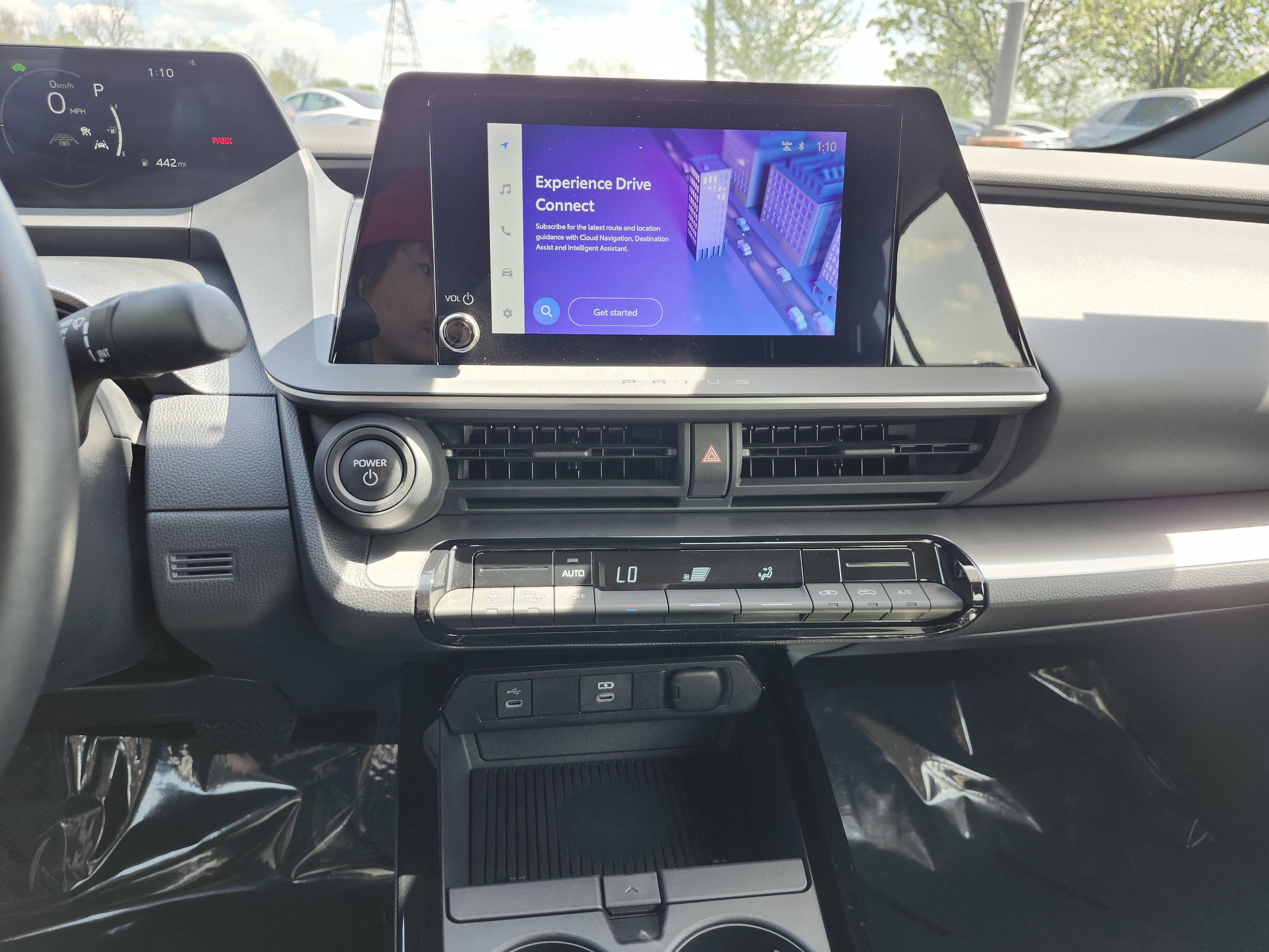 Used 2024 Toyota Prius LE image 28