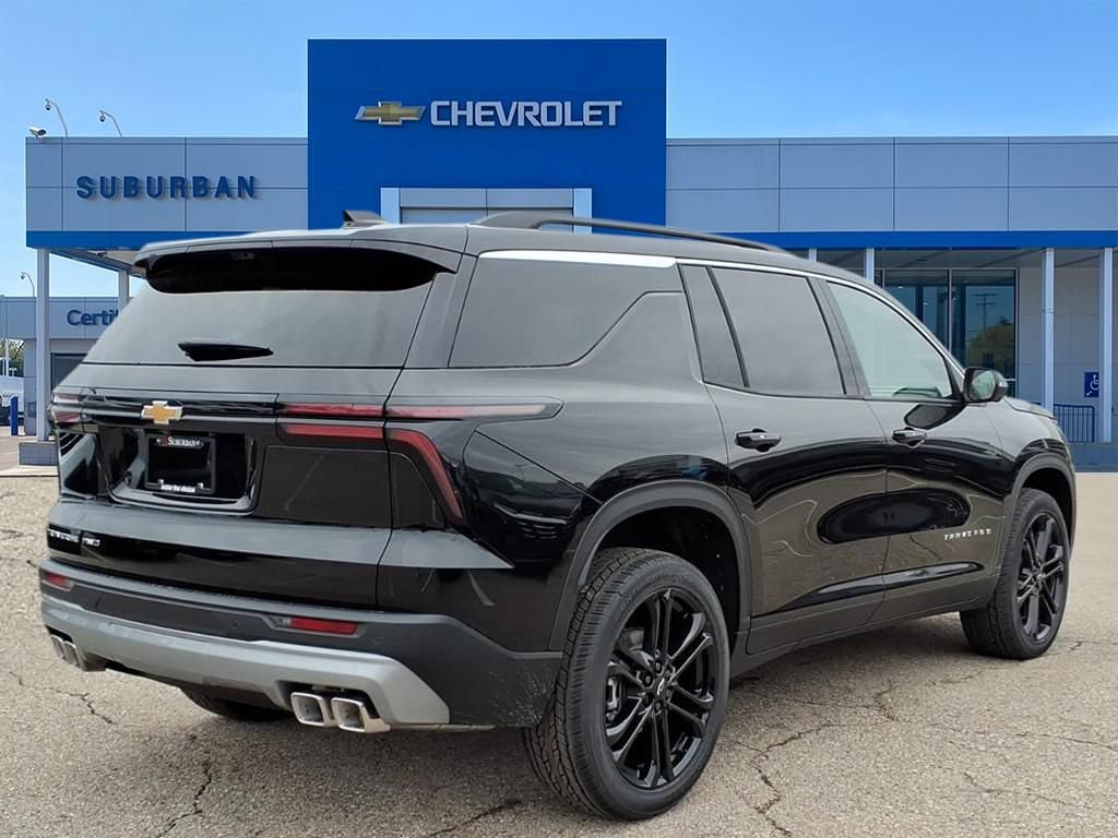 New 2026 Chevrolet Traverse LT w/ Driver Confidence Package AWD/4WD image 4