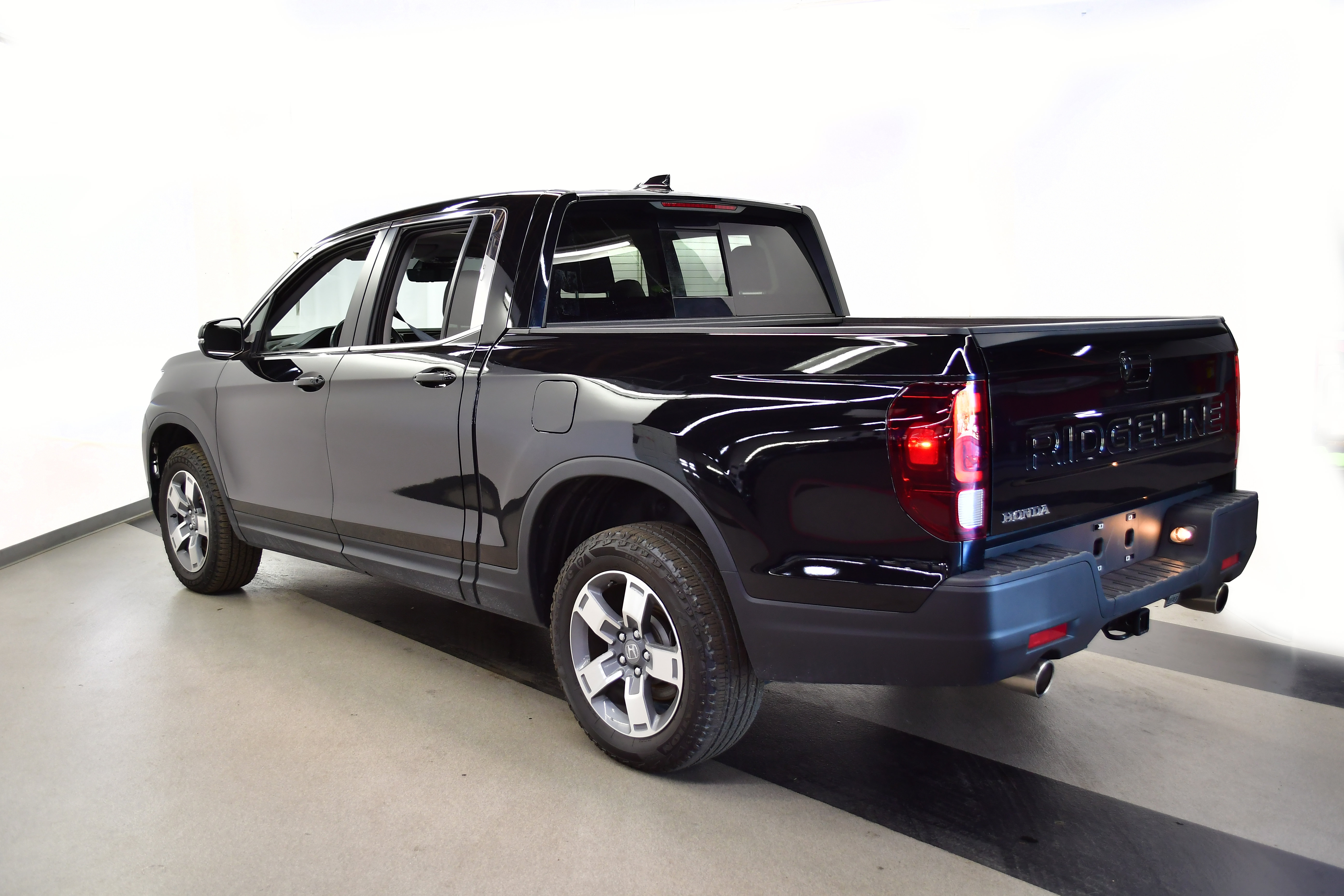 Used 2025 Honda Ridgeline RTL image 5