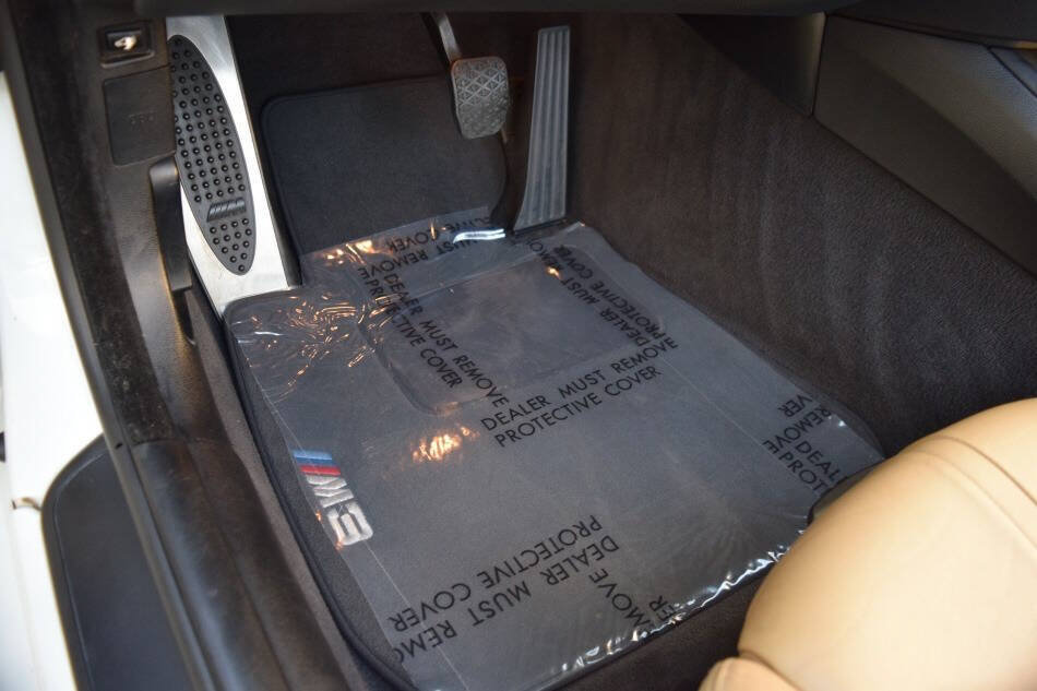 Used 2011 BMW M3 Convertible RWD image 52