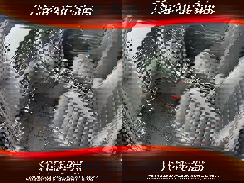 Used 2017 Volkswagen GTI SE image 9