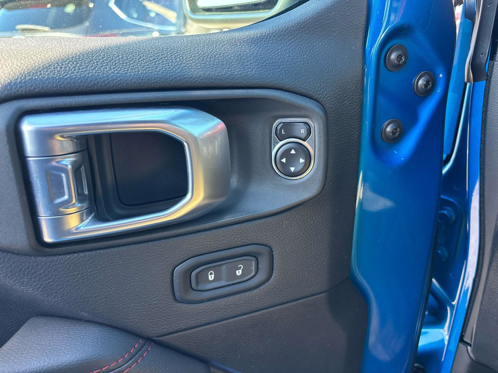 Certified 2021 Jeep Wrangler Unlimited Rubicon w/ Xtreme Recon 35" Tire Package image 17