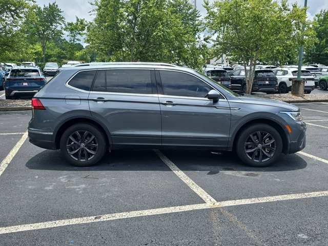 Used 2024 Volkswagen Tiguan SE FWD image 4