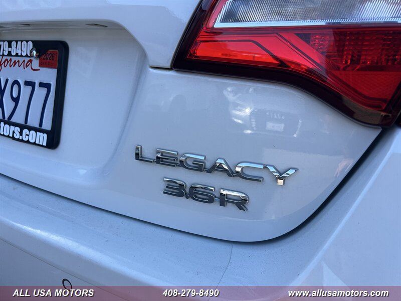 Used 2018 Subaru Legacy 3.6R Limited AWD/4WD image 11