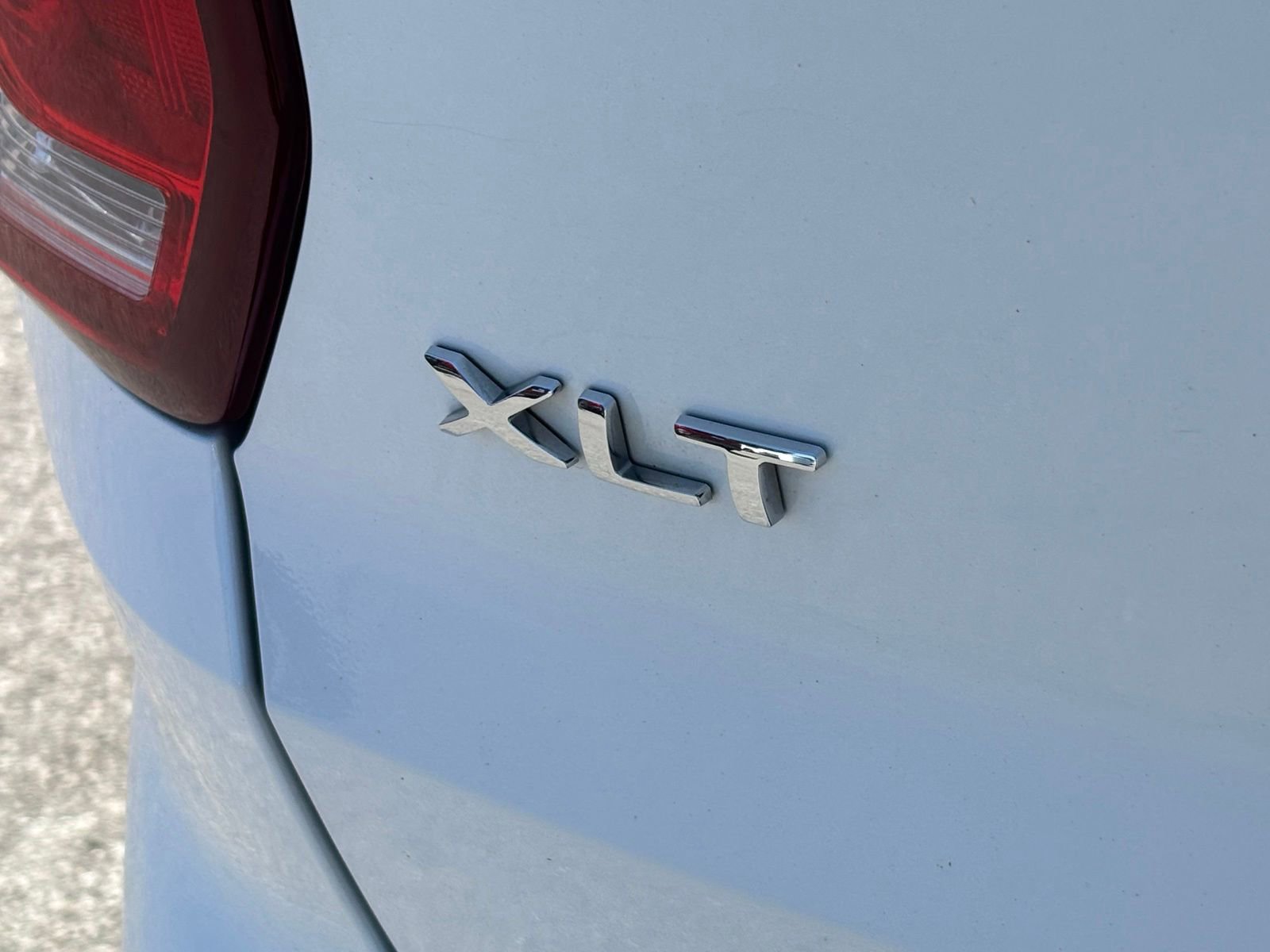 Used 2019 Ford Explorer XLT FWD image 13