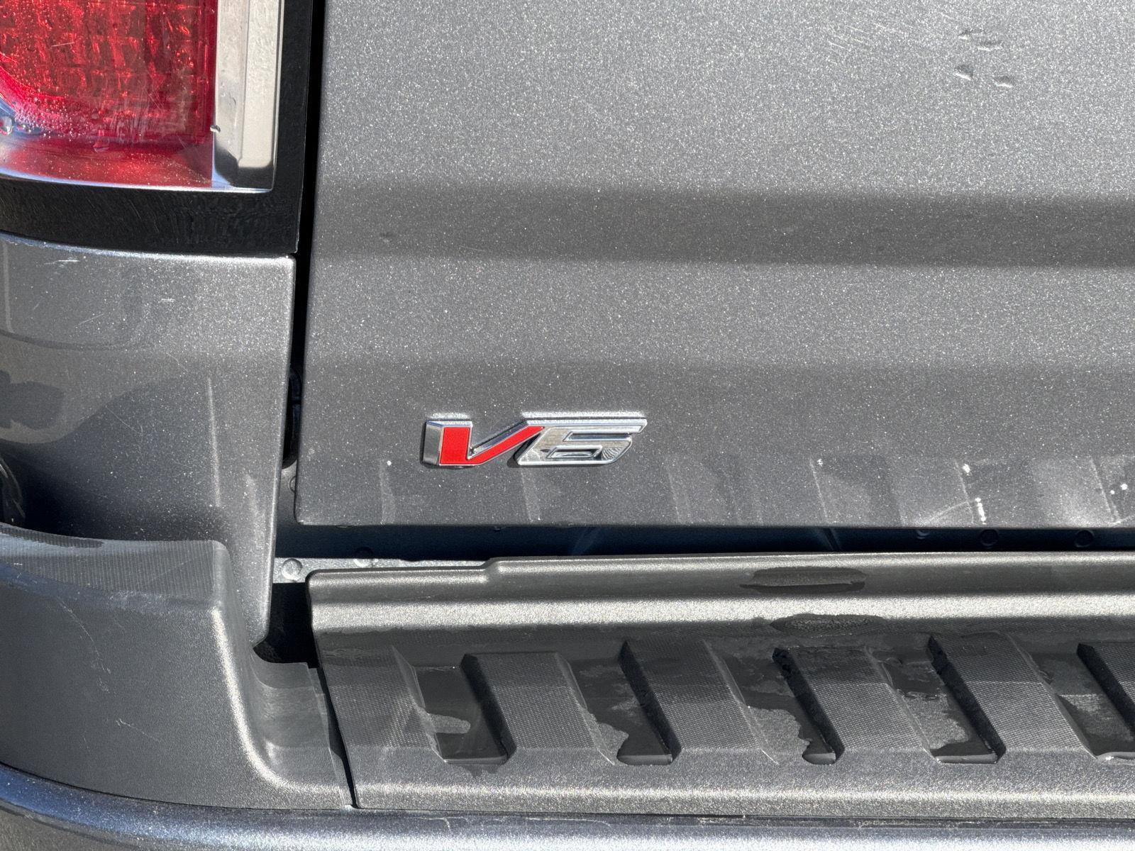 Used 2022 GMC Canyon AT4 w/ Trailering Package image 7