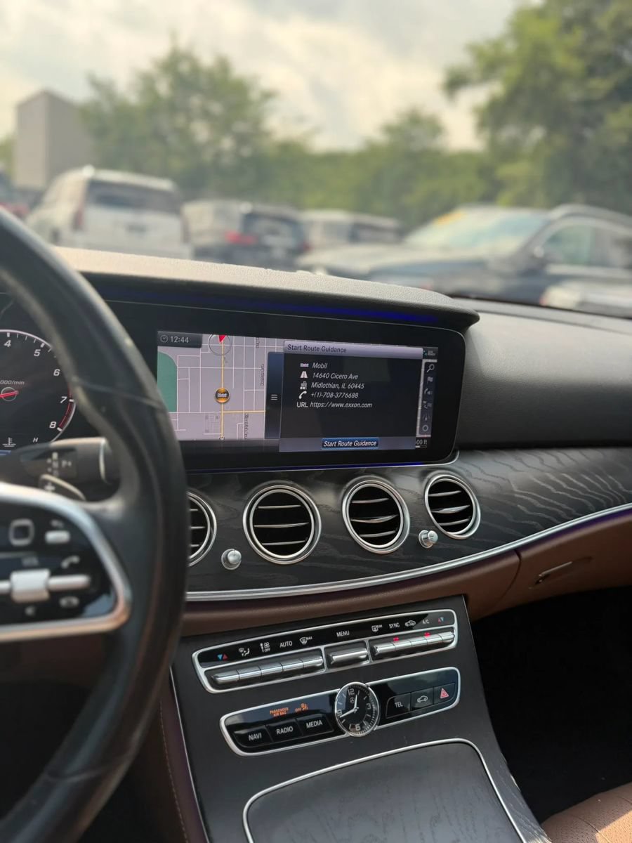 Used 2020 Mercedes-Benz E 350 4MATIC Sedan w/ Parking Assistance Package image 24