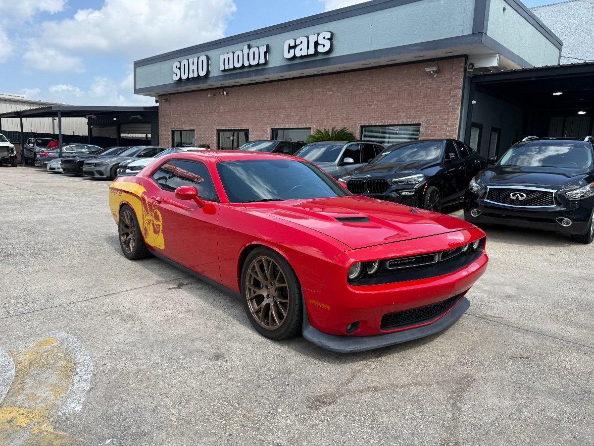 Used 2015 Dodge Challenger R/T Scat Pack RWD image 2