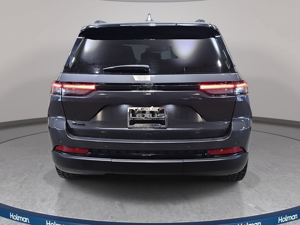 Used 2022 Jeep Grand Cherokee Altitude AWD/4WD image 7