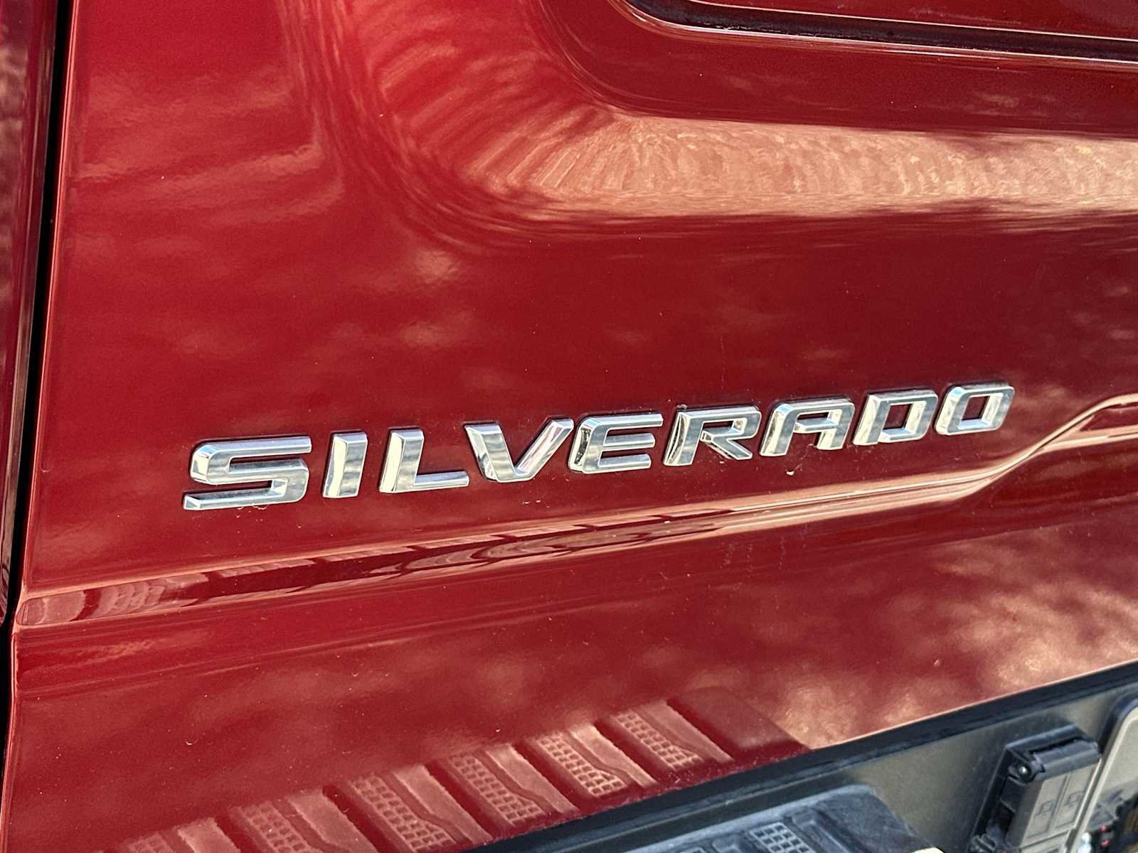 Used 2024 Chevrolet Silverado 1500 High Country w/ High Country Premium Package image 11